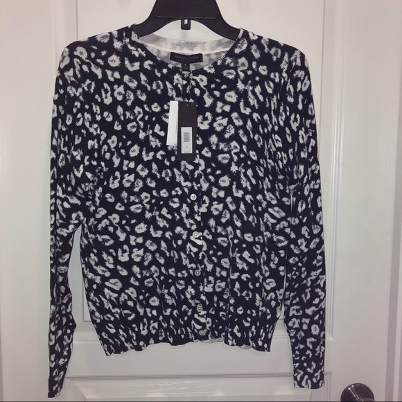 Banana Republic Sweaters - NWT Banana Republic Leopard Cardigan